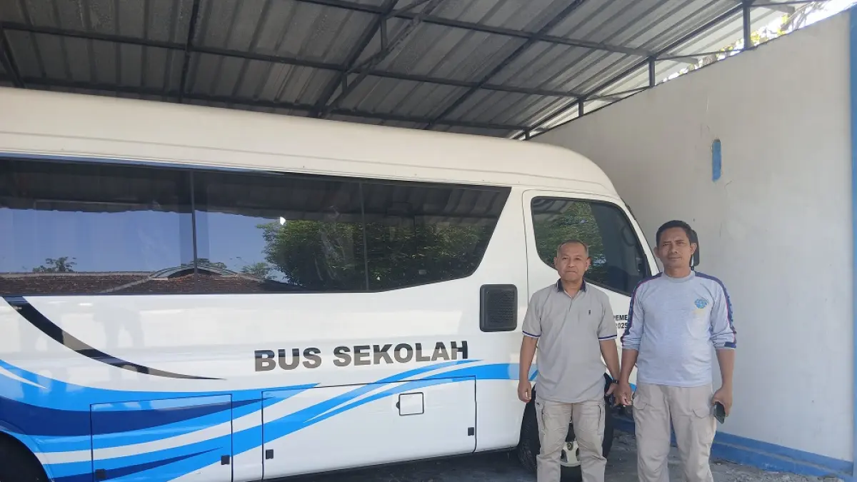 Layaan bus sekolah di Blora diberikan secara gratis, dengan rute Kunduran-Blora. (EKO S/RADAR PATI)