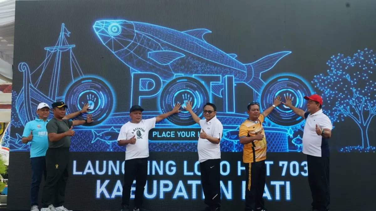 Plt Bupati Pati Risma Ardhi Chandra meresmikan logo hari jadi Kabupaten Pati pada Minggu (12/7). (PROKOMPIM UNTUK RADAR PATI)