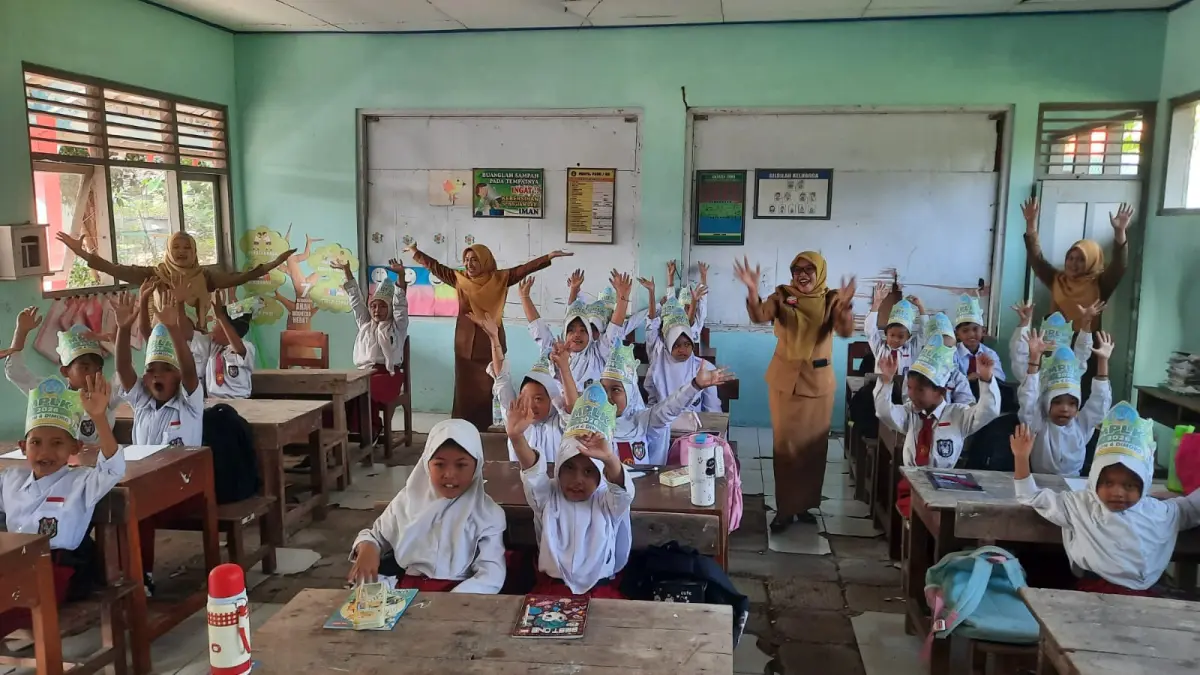 CERIA: Seluruh murid SDN 4 Dimoro Kecamatan Toroh saat melangsungkan MPLK. (INTAN MAYLANI SABRINA/RADAR KUDUS)