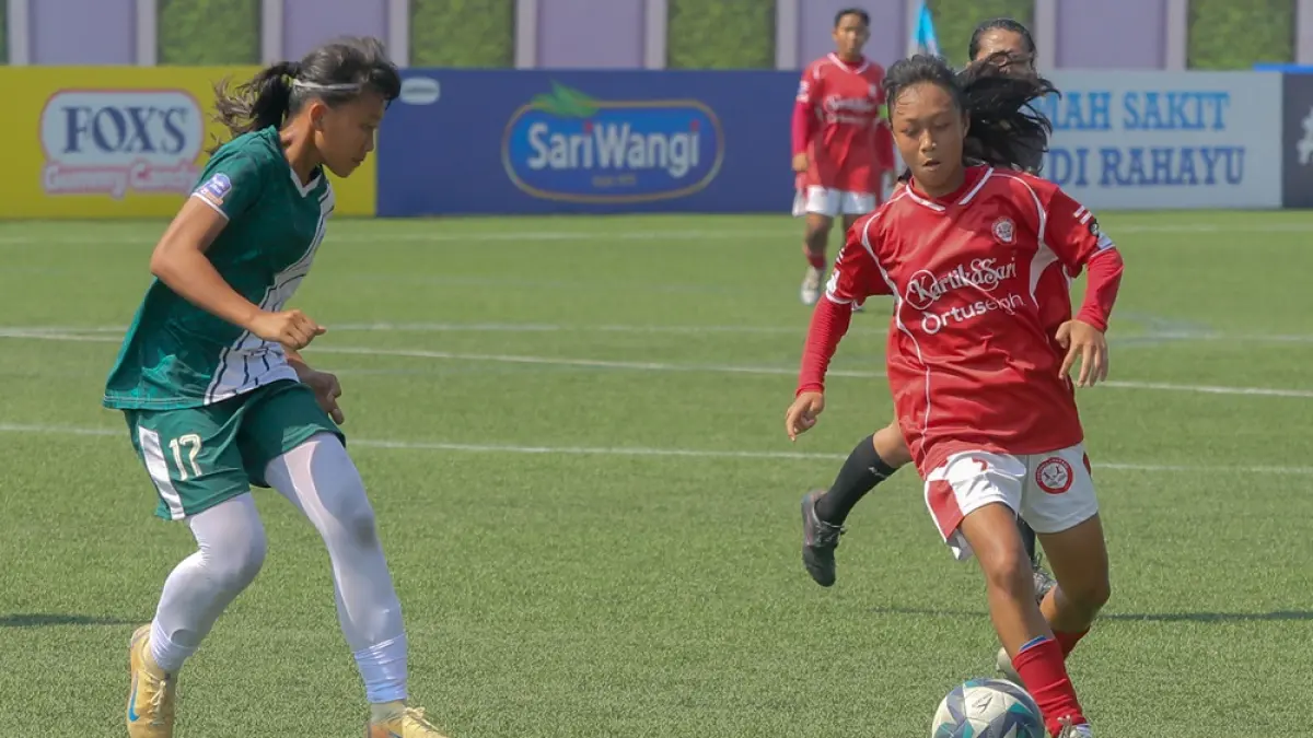 HINGGA AKHIR: Pemain Goal Aksis berselebrasi setelah memenangi pertandingan Hydroplus Soccer League All-Stars. (GALIH ERLAMBANG W/ RADAR PATI)