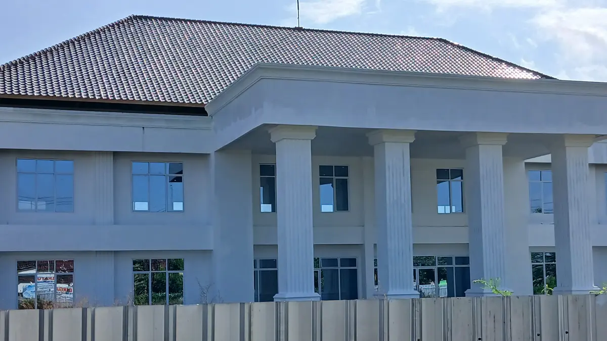 
MENUNGGU: Gedung baru Kejaksaan Negeri Blora yang berada di Jalan Nasional Blora-Cepu.  (EKO SANTOSO/RADAR PATI)
