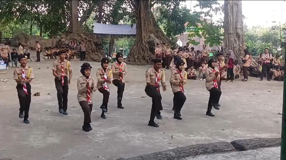 PERTIHUSADA: Saka Bakti Husada Dinkes Grobogan saat melakukan kemah di Sendang Sinawah, Brati, Grobogan.