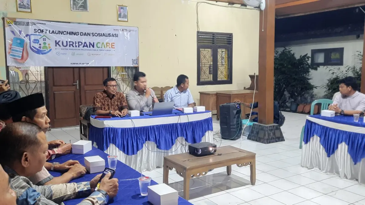 SOFT LAUNCHING: Lurah Kuripan Faiq Najib Hasan saat sosialisasi dan soft launching Kuripan Care di kantor kelurahan.