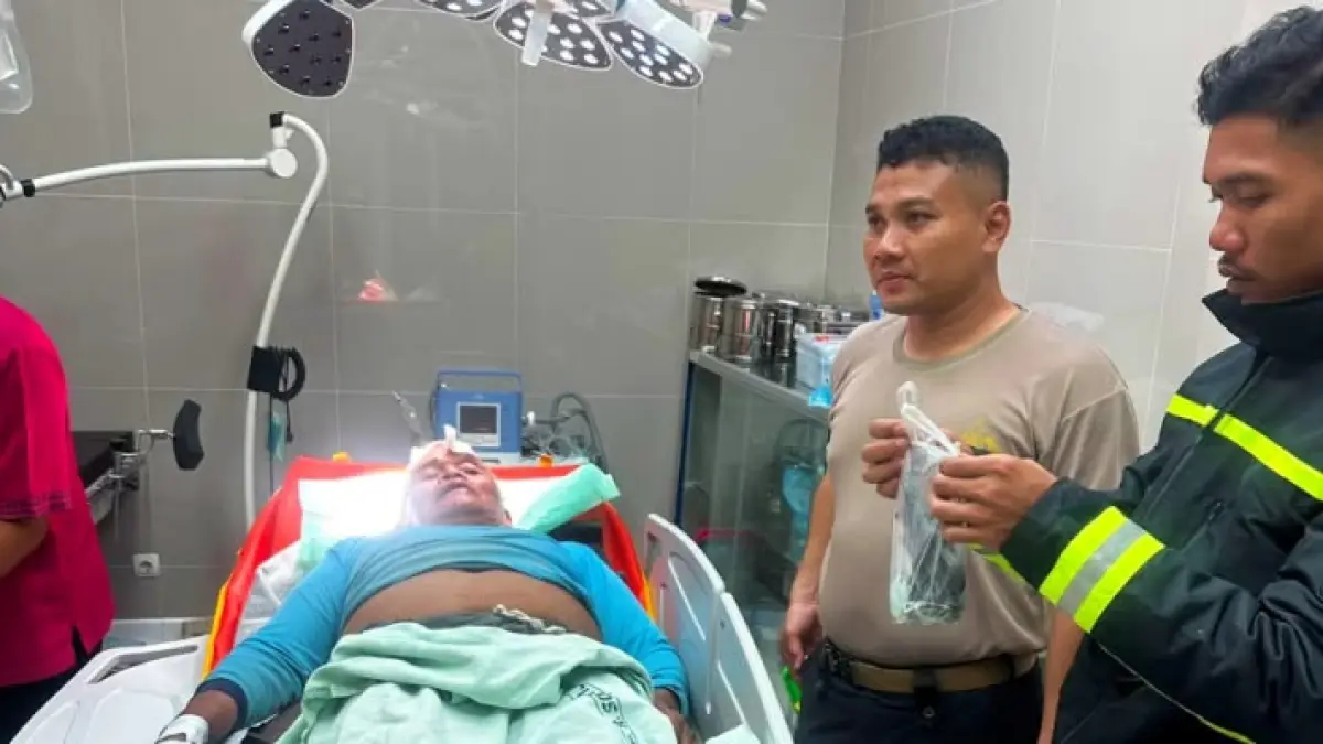 Aksi Heroik Polisi Jepon Selamatkan Nyawa Lansia di Depan Gudang Bulog