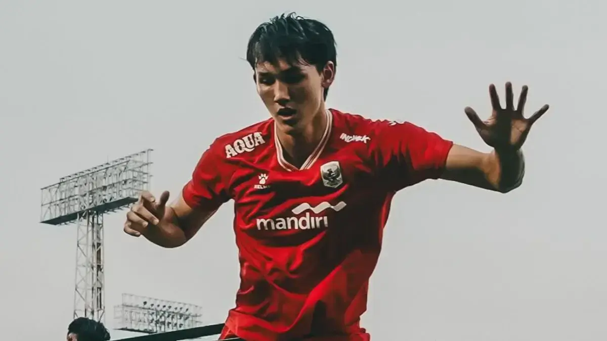 Mitchel Baker, striker debutan timnas Indonesia, mencetak gol melawan Kamboja pada Piala AFF 2026 di Stadion Pakansari. (JAWAPOS)