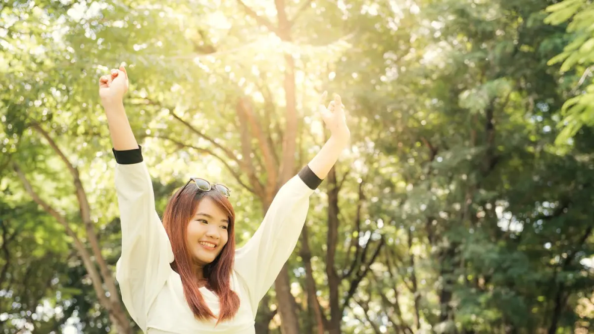 Seseorang dengan vibes positif. (Magnific)