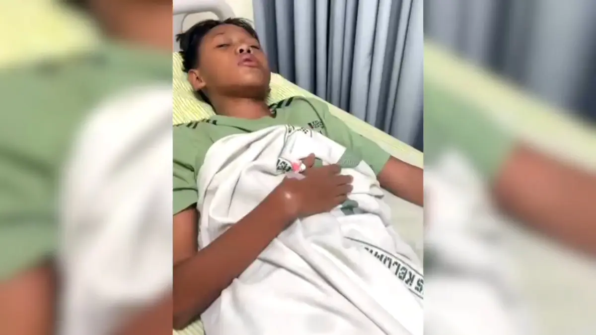 DIRAWAT: Korban bullying di salah satu Mats di Pati dirawat di RS KSH Pati akhir pekan lalu. (TANGKAPAN LAYAR MEDSOS)
