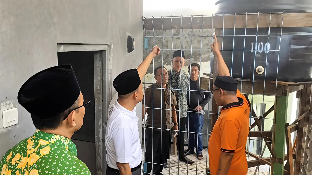 Lokasi di MTs di Margorejo Pati saat pembulian siswa. (ANDRE F/RADAR PATI)