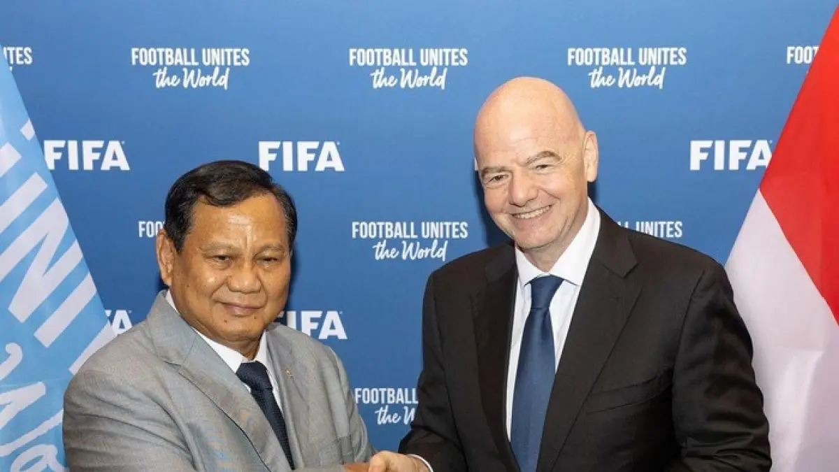 Gelombang Desakan Mundur Hantam Infantino, FIFA Dinilai Perlu Wajah Baru