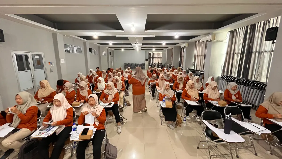 Sejumlah guru Sekolah Dasar (SD) se-Kecamatan Dawe mengikuti pelatihan 7 Jurus BK Hebat yang diselenggarakan Kelompok Kerja Guru (KKG) Guru Kelas Korwilcam Dawe, Kamis (6/8). (KKG DAWE UNTUK RADAR PATI)