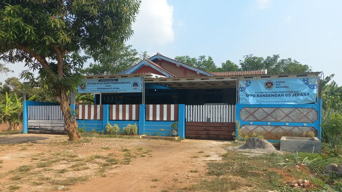 SPPG Bandengan Jepara ditutup. (FIKRI/RADARPATI)