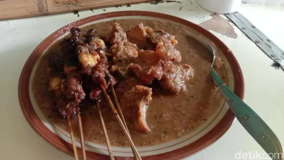 Petis Runting Bu Sriwati, Kuliner Khas Pati dengan Kuah Gurih Pedas yang Menggoda Selera