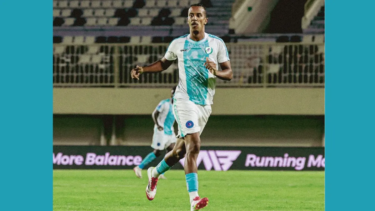 Hasan Nadeer saat masih berseragam PSBS Biak dikabarkan merapat ke Persiku Kudus. (DOK. Ist)