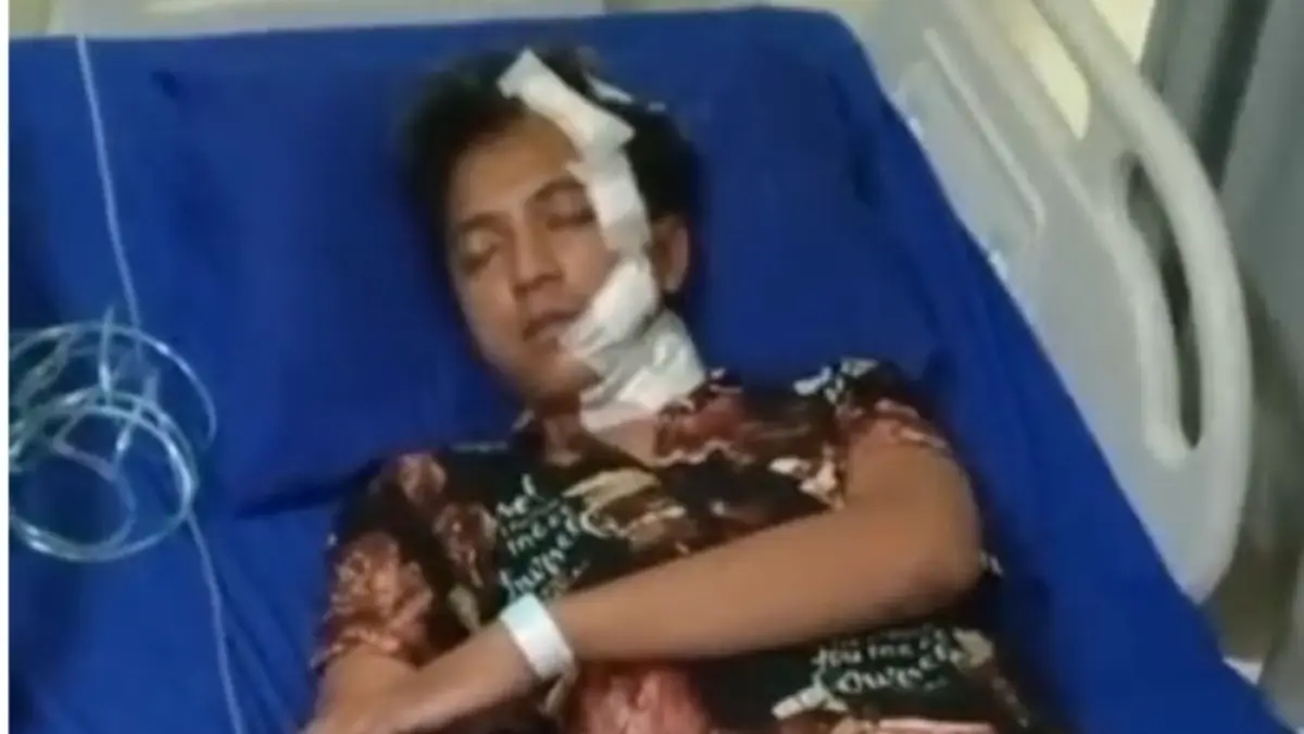 
DIRAWAT: Warga Desa/Kecamatan Dukuhseti mendapatkan perawatan di RS Sebening Kasih, Tayu kemarin.  (AHMAD RIFAI UNTUK RADAR PATI)