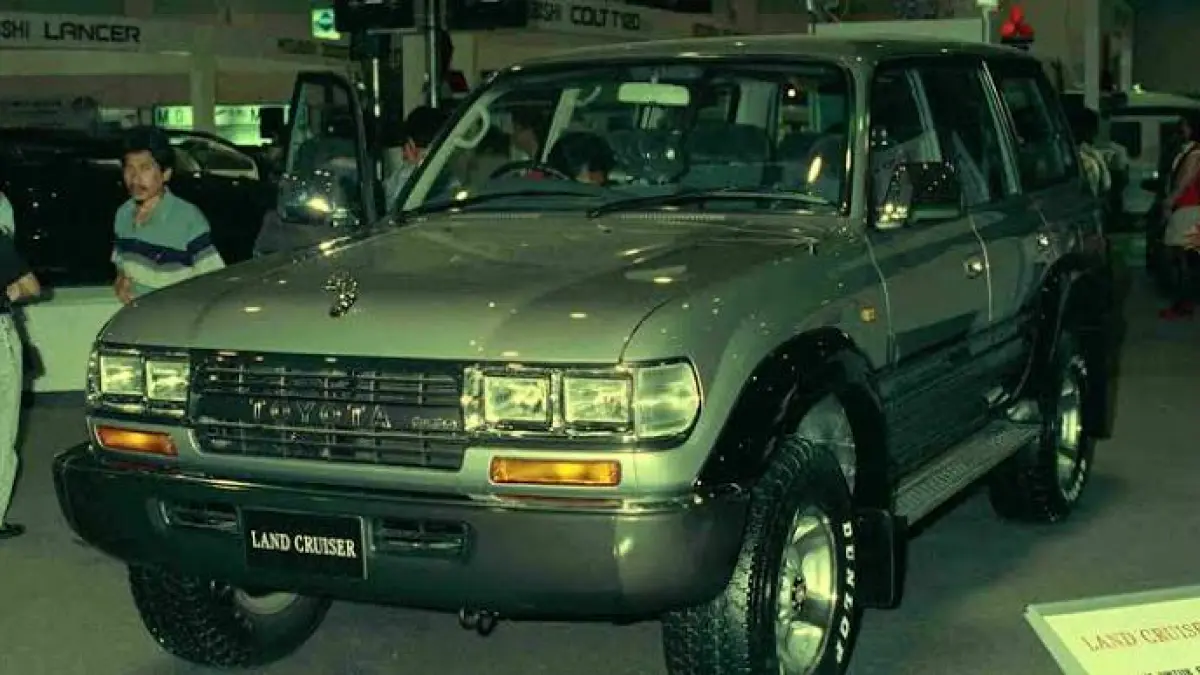 Toyota Land Cruiser Seri 80 (J80) 
