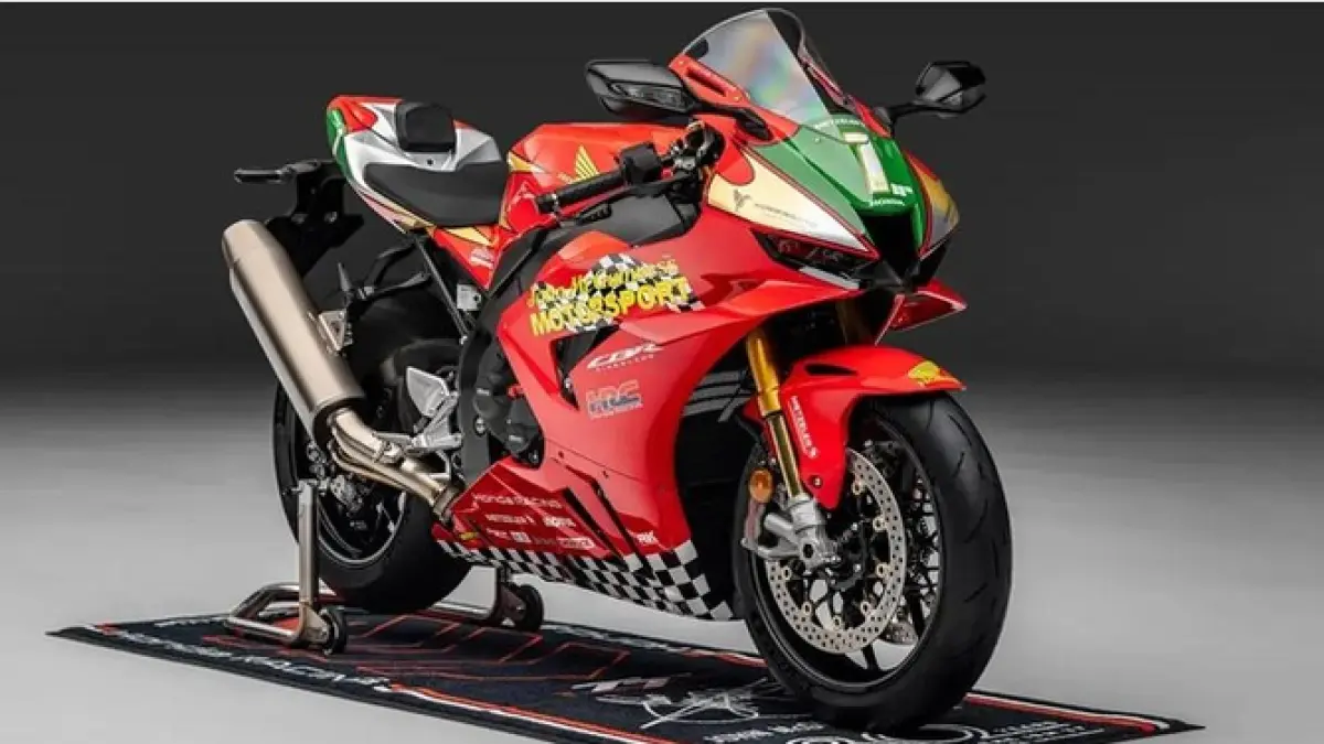Honda John McGuinness 30th Anniversary Replica CBR1000RR-R Fireblade