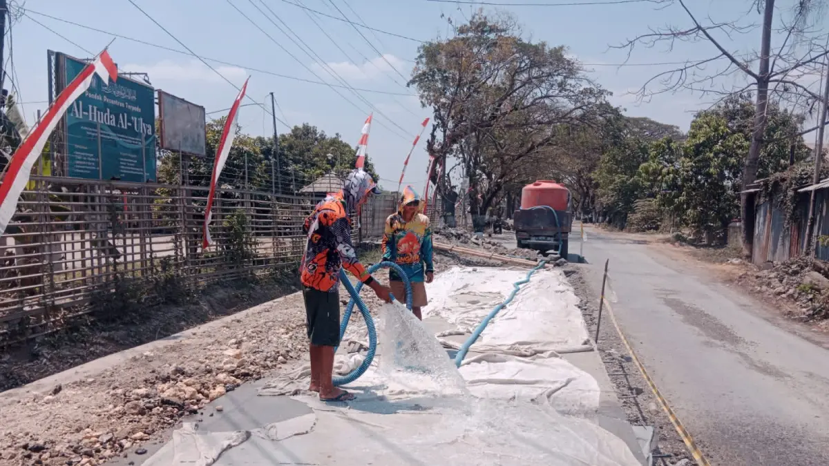 PERBAIKAN: Pengerjaan penggantian beton di sepanjang Jalan Lingkar Utara Grobogan terus dikebut.