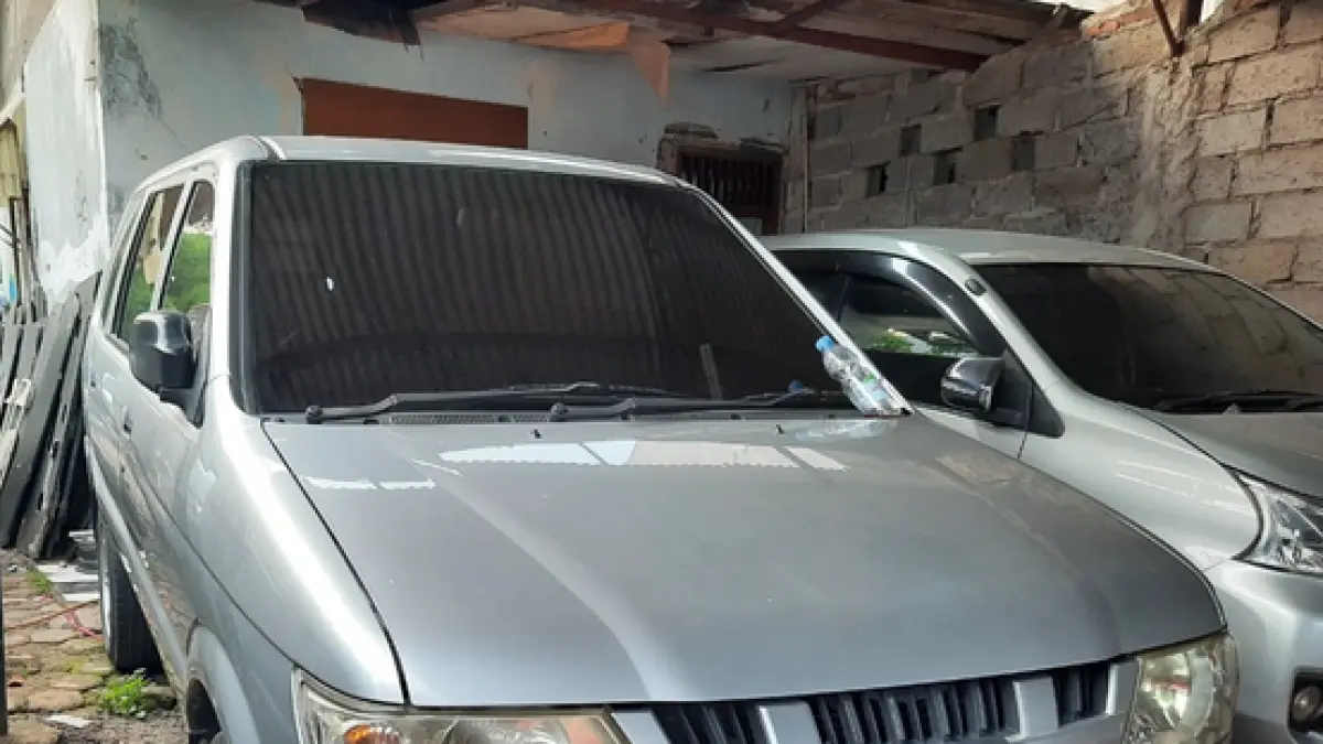 Isuzu Panther 2012