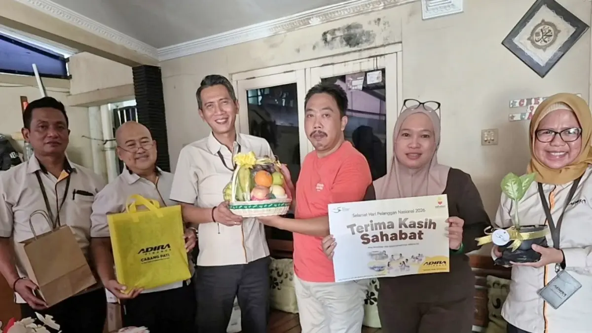 APRESIASI PELANGGAN – Adira Finance Cabang Pati memberikan apresiasi kepada pelanggan dalam rangka memperingati Hari Pelanggan Nasional (HARPELNAS) 2026, Jumat (4/9).Rayakan HARPELNAS 2026, Adira Finance Pati Tebar Apresiasi untuk Sahabat