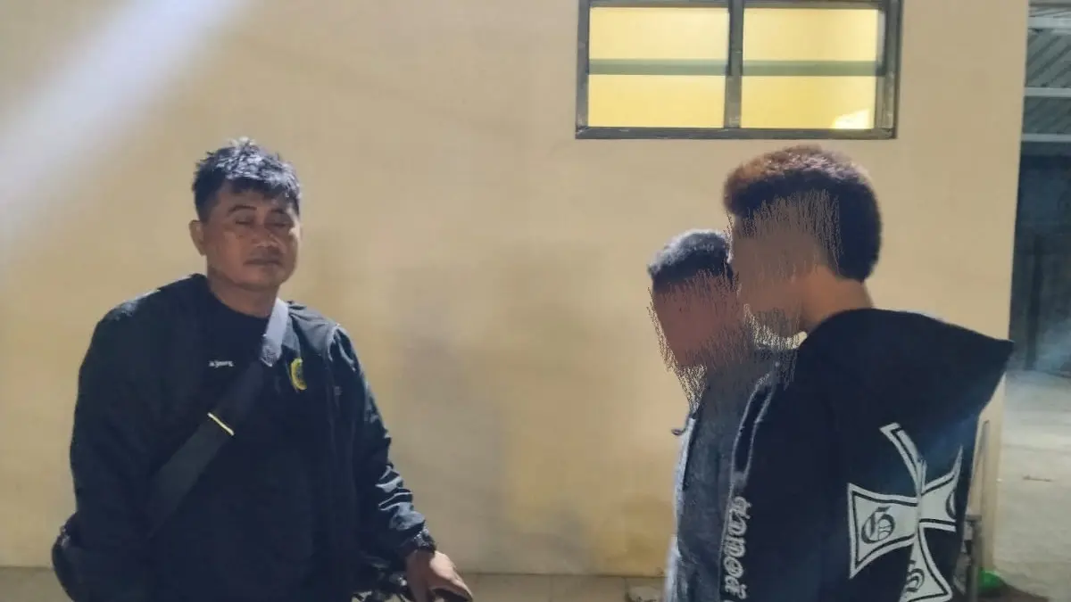 Polsek Margorejo merazia pengguna knalpot brong yang meresahkan. (POLSEK MARGOREJO)
&nbsp;