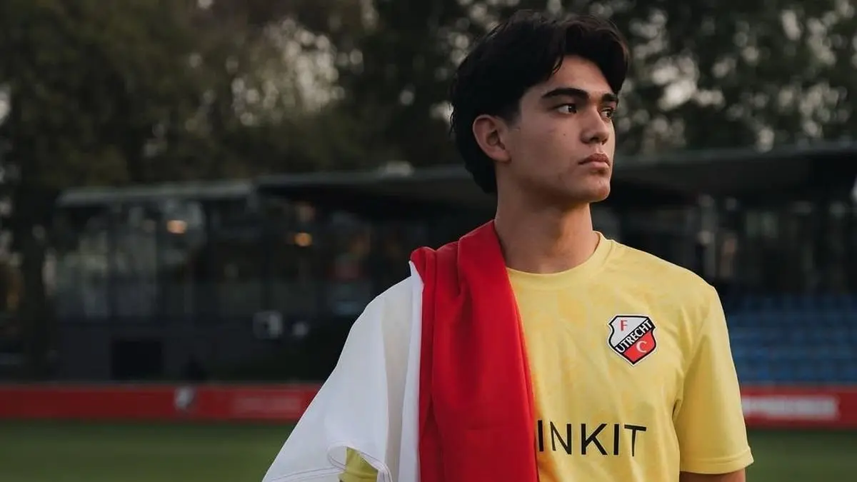 Mike Rajasa, Kiper FC Utrecht U-17.