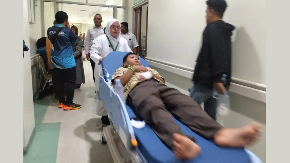 SAKIT: Siswa keracunan MBG dirawat di RSUD Soewondo belum lama ini. (ANDRE FAIDHIL FALAH/RADAR PATI)