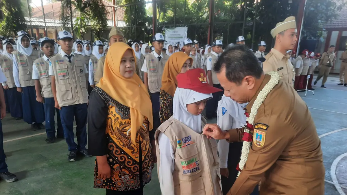 PERTUKARAN PELAJAR: Bupati Kudus Sam’ani Intakoris saat meresmikan program pertukaran pelajar lokal beberapa waktu lalu. (INDAH SUSANTI/RADAR PATI)