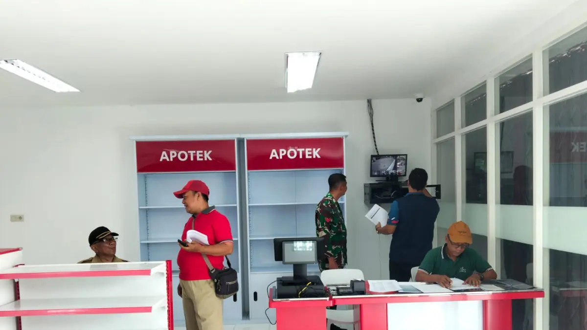 VERVAL: Tim gabungan saat melakukan verval sejumlah Koperasi Desa Merah Putih di Grobogan.