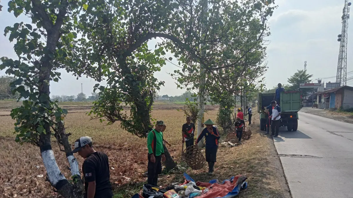 WCD: Aksi World Cleanup Day (WCD) yang dilakukan di sejumlah titik.