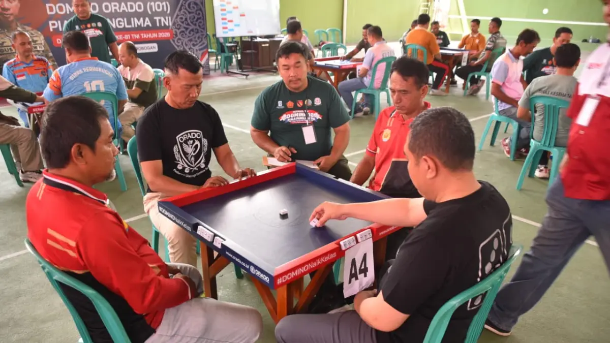 DOMINO: Jajaran instansi saat mewakili mengikuti turnamen domino di Kodim 0717/Grobogan.