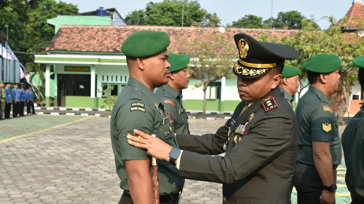 KENAIKAN PANGKAT: Puluhan prajurit Kodim 0717/Grobogan saat menerima kenaikan pangkat.