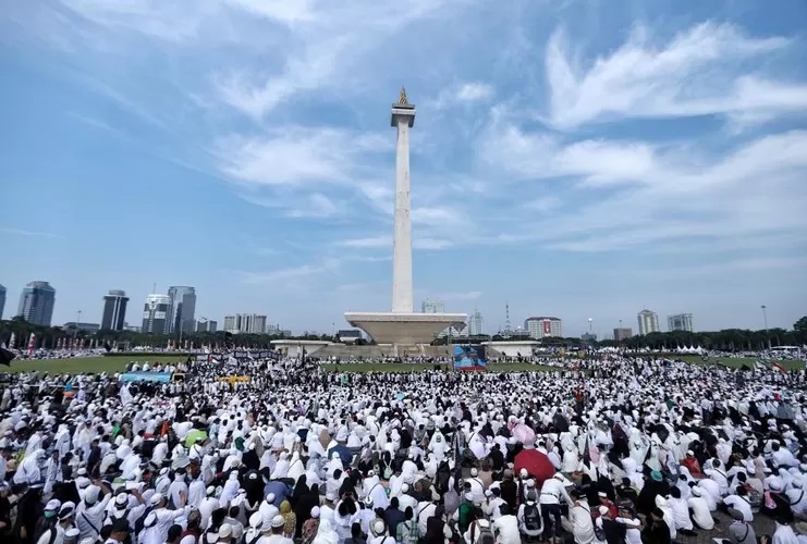 Munajat Kubro 212: Suarakan Dukungan untuk Palestina, Keselamatan, dan Kesejahteraan Bangsa (Doc. Suara)