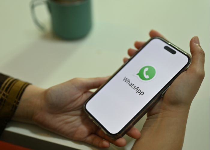 Ilustrasi Fitur Whatsapp Kunci Chat