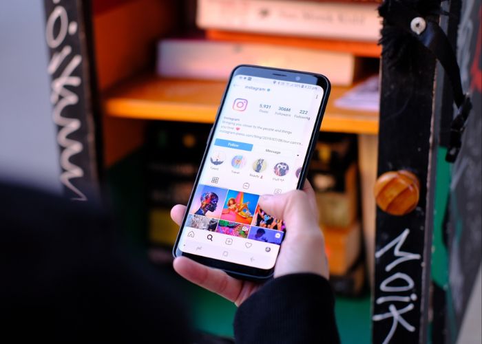 Ilustrasi Membuat Sticker di Instagram