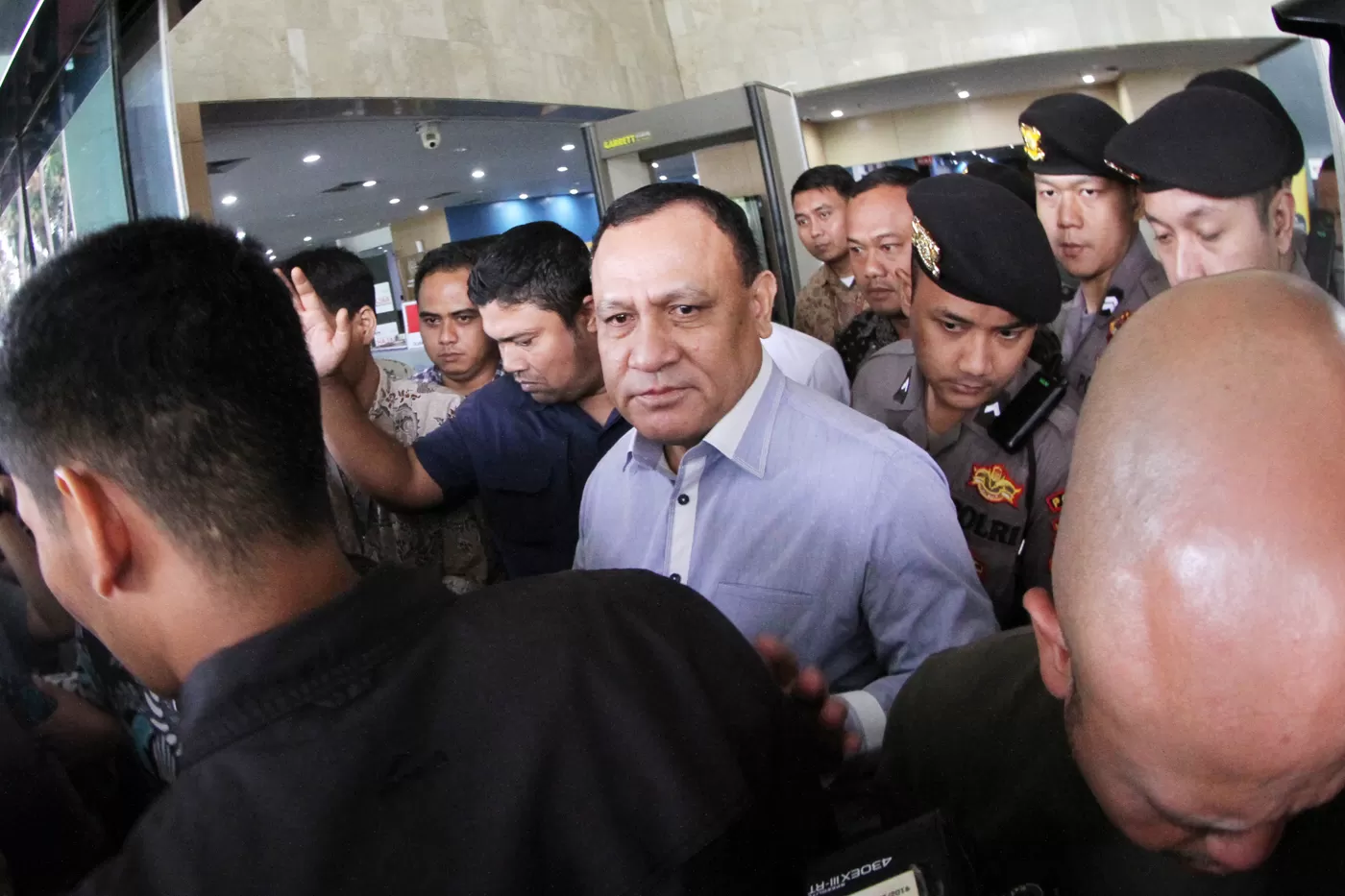 Ketua nonaktif Komisi Pemberantasan Korupsi (KPK) Firli Bahuri  usai menjalani pemeriksaan oleh Dewan Pengawas KPK di gedung ACLC KPK, Jakarta, Selasa (5/12/2023).  (DERY RIDWANSAH/ JAWAPOS.COM)