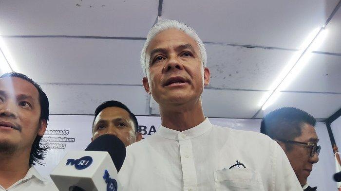 Capres nomor urut 3, Ganjar Pranowo merespon positif dapat dukungan dari GAMA 03, Jakarta Selatan, Rabu (20/12/2023) malam.&nbsp; (Foto: Tribunnews)