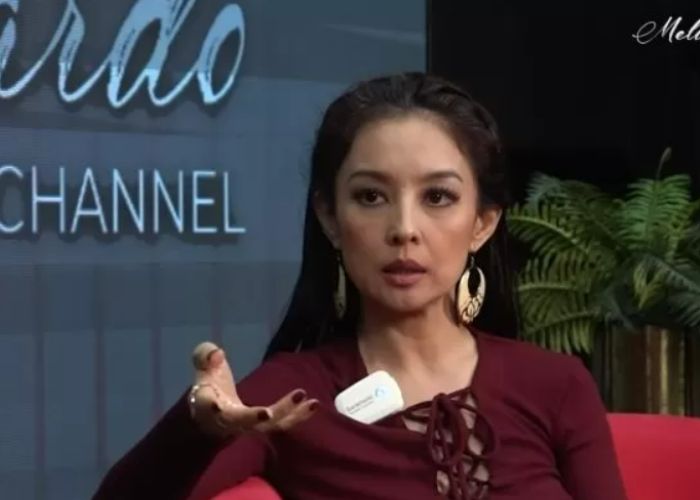 Putri Patricia masih belum terpikir menikah di usia ke-43 (YouTube Melaney Ricardo)