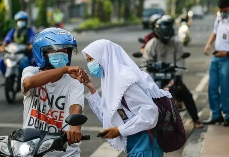 Ilustrasi pelajar di Surabaya. (Dipta Wahyu/JawaPos)