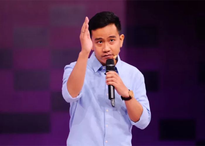 Penampilan Calon Wakil Presiden, Gibran Rakabuming Raka, saat mengikuti debat cawapres yang diadakan oleh Komisi Pemilihan Umum (KPU) di Jakarta Convention Center