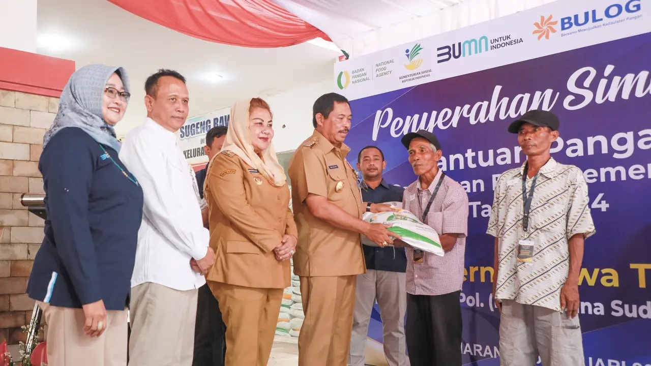 Demi Menghapus Kemiskinan Ekstrim di Jawa Tengah, Pemerintah Salurkan Bantuan Pangan untuk 3,5 Juta Lebih Keluarga : Apakah Daerah Lain Akan Menyusul? (Foto : Istimewa)