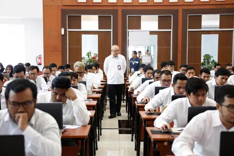 Maret Dibuka Rekrutmen CPNS dan PPPK 2024: Tiga Kali Pendaftaran, Membuka Peluang bagi Jutaan Pencari Kerja. (Foto : Dok./setneg.go.id)