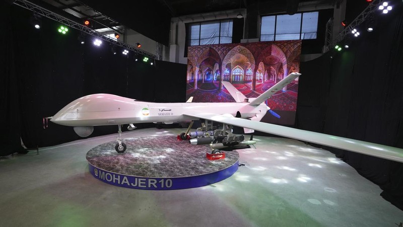 Amerika Serikat Tuduh Pengusaha Surabya Pasok Komponen Drone ke Iran, Siapa Agung Surya Dewanto. (Ilustrasi : AP Photo/Vahid Salemi)