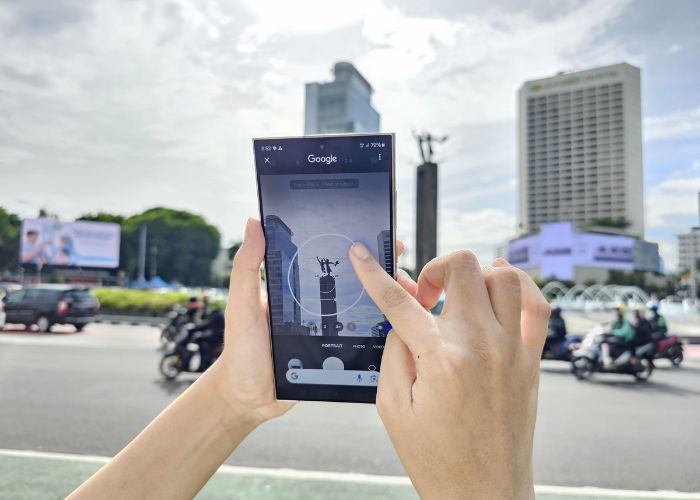 Galaxy AI dalam Seri Galaxy S24 mempermudah pengguna untuk melakukan berbagai tugas dan mencari informasi dengan hanya satu gerakan lingkaran.