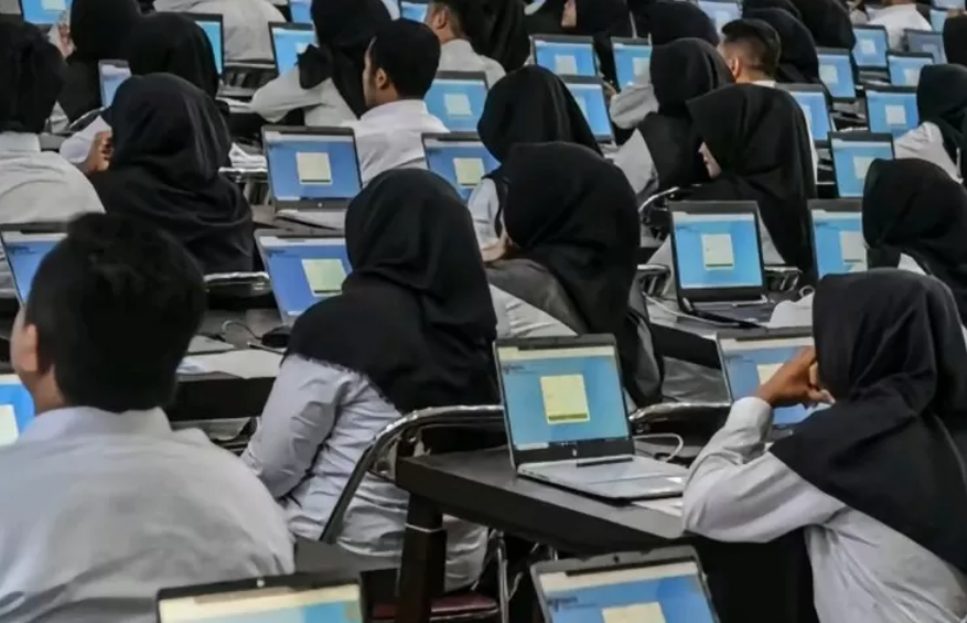 Perhatian bagi pelamar, untuk mengikuti seleksi CPNS dan PPPK 2024 akan dibagi 3 periode, pelamar wajib tau apa saja 3 periode ini, berikut rincian jadwalnya. (Foto: klikpendidikan.id)