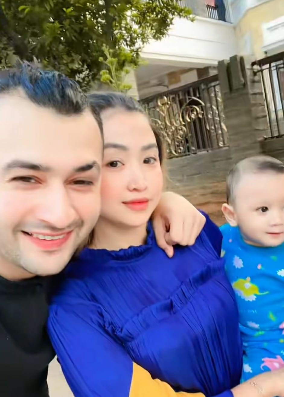 Tiktoker Akash Ellahi resmi cerai seusai tanda tangan materai