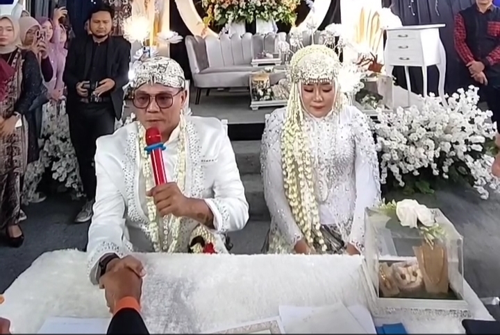 Andika Kangen Band- Ayu Kartika menikah. (Instagram: izzy_alfarizi)
