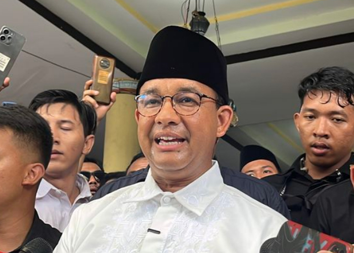 Calon presiden (capres) nomor urut 1 Anies Baswedan saat ditemui usai kampanye terbuka di Gedung Adi Poday, Sumenep, Madura, Jawa Timur, Rabu (31/1/2024). (Istimewa)
