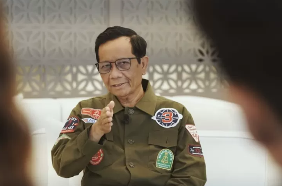 Ibu Felicia Tissue puji keputusan Mahfud MD mundur dari jabatan Menko Polhukam. (Foto: kilat.com)