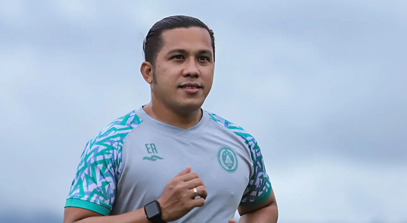 Elwizan Aminuddin, dokter palsu yang sempat bekerja di beberapa klub sepak bola Indonesia, bahkan di Timnas Indonesia U-19. (Foto: bola.com)