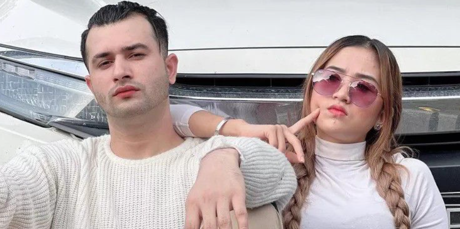 Venny Alberti dan Akash. (Foto: Instagram.comvennyalberti_)